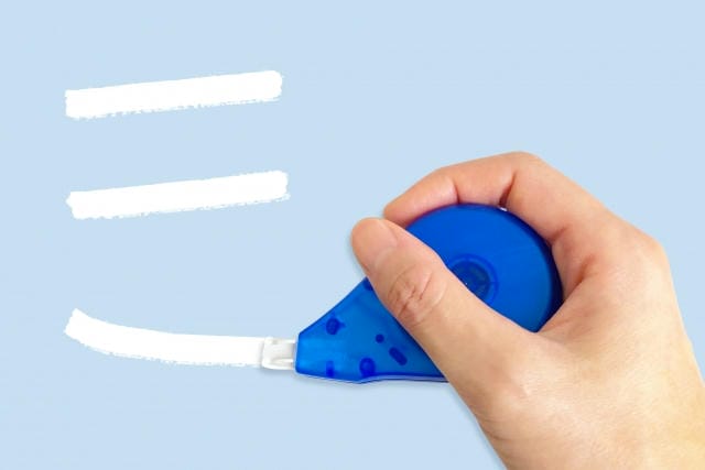 年賀状に修正テープや修正液を使うのは失礼？NGな理由と対処法